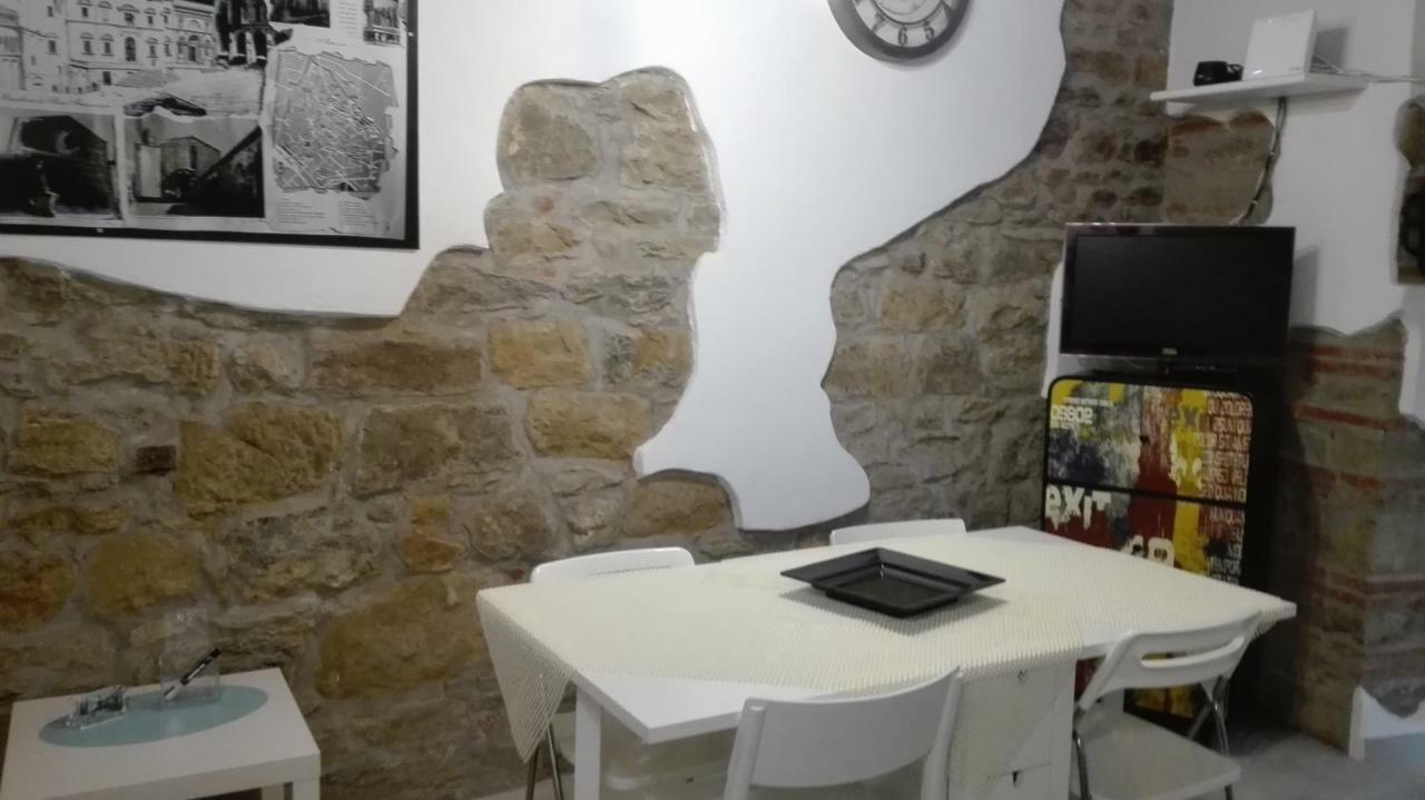 "Via Cavour 81" Apartment Арецо Екстериор снимка